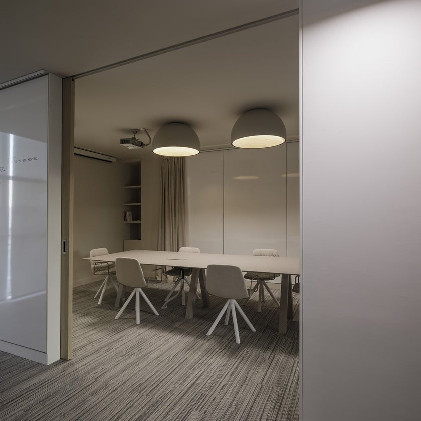 Coda loftlampe med kuppel i træ, minimalistisk