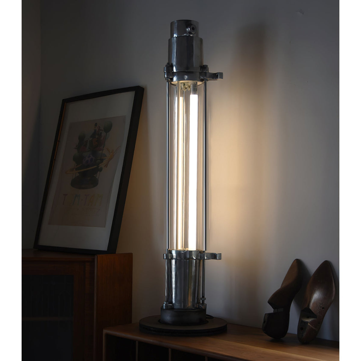 Stiletto Industry-bordlampe