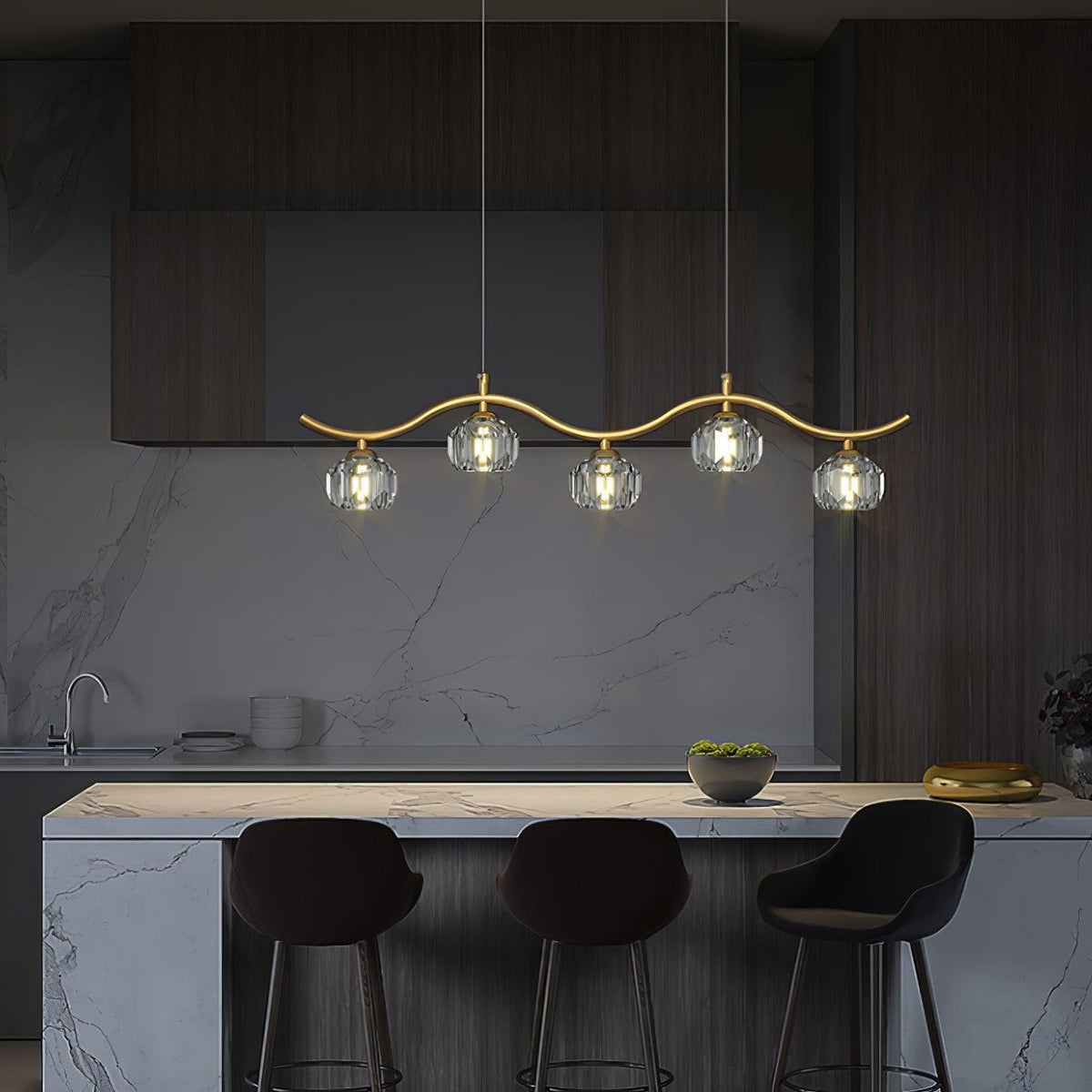 Luxenora geometrisk ljuskrona i koppar och kristall