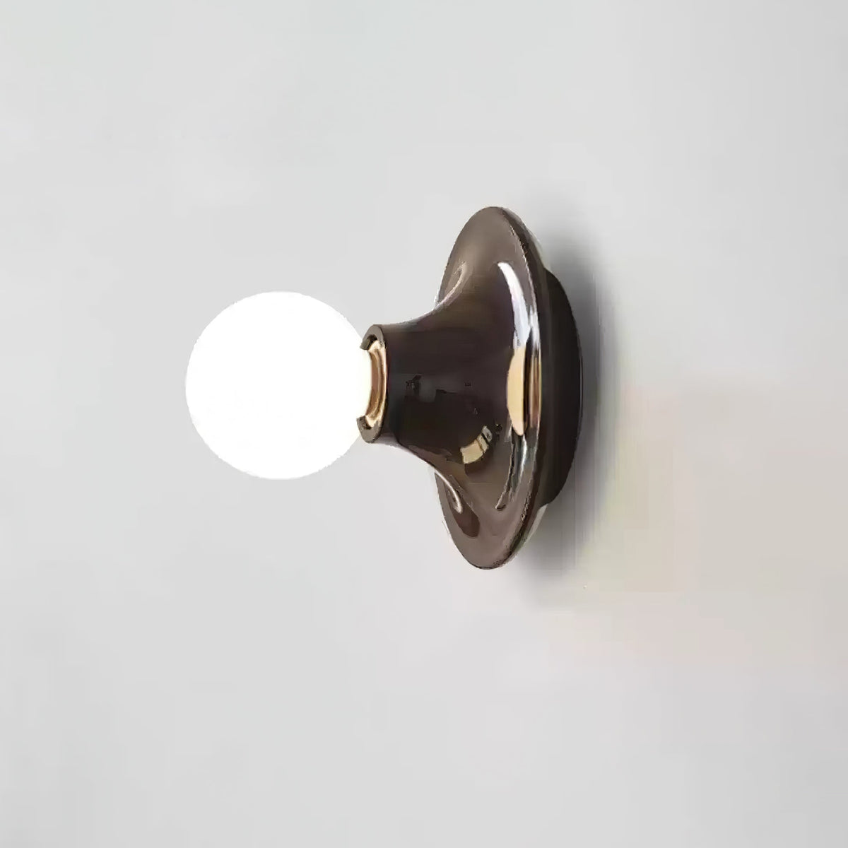 Ortheenin moderni minimalistinen lasiseinävalaisin