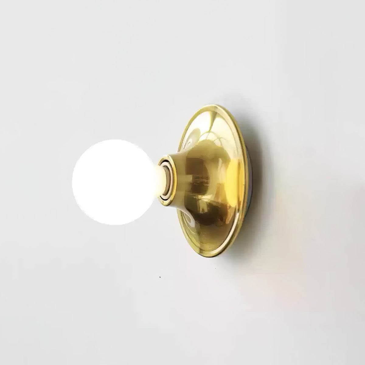 Ortheenin moderni minimalistinen lasiseinävalaisin
