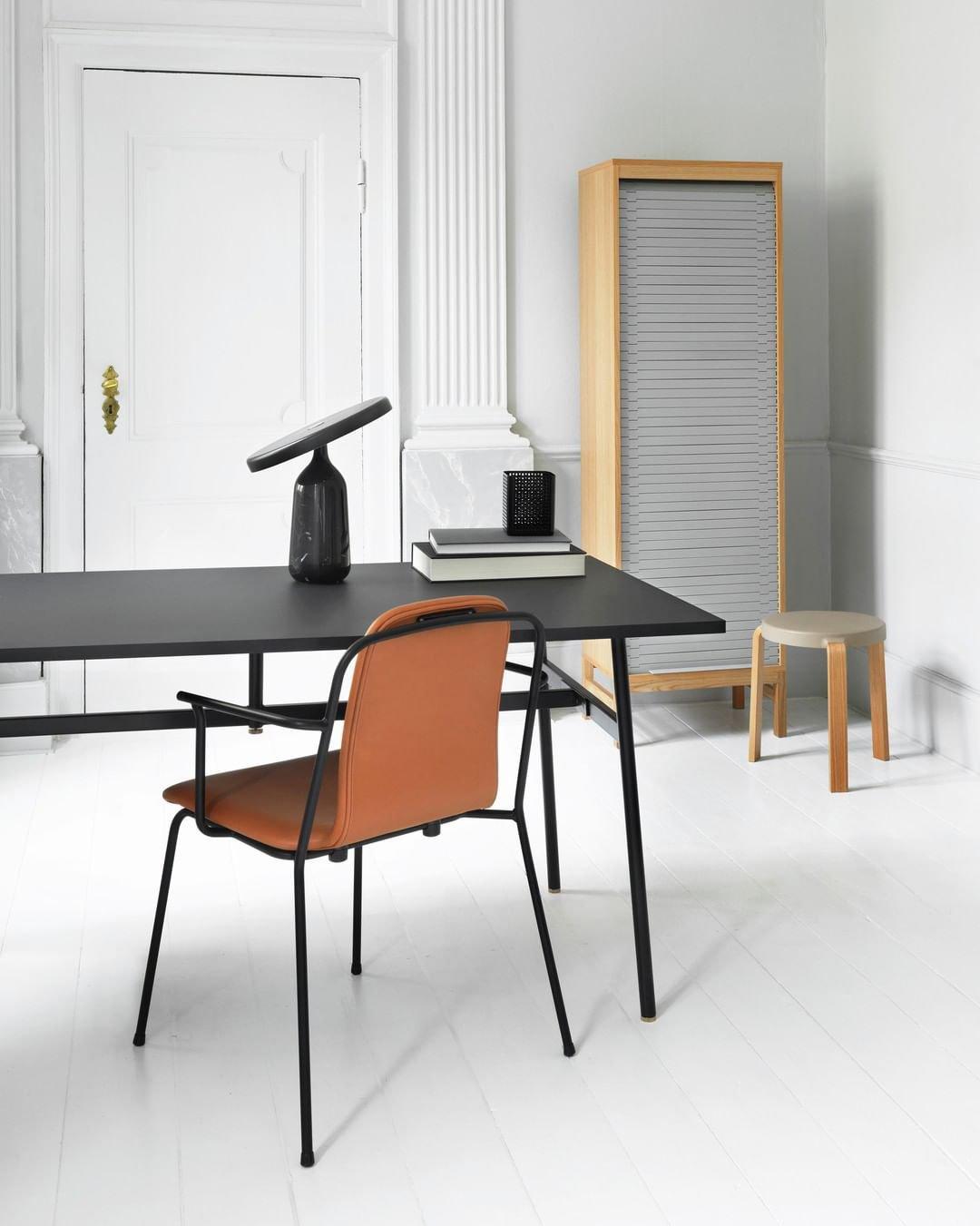 Astrian minimalistisk marmorbordlampe