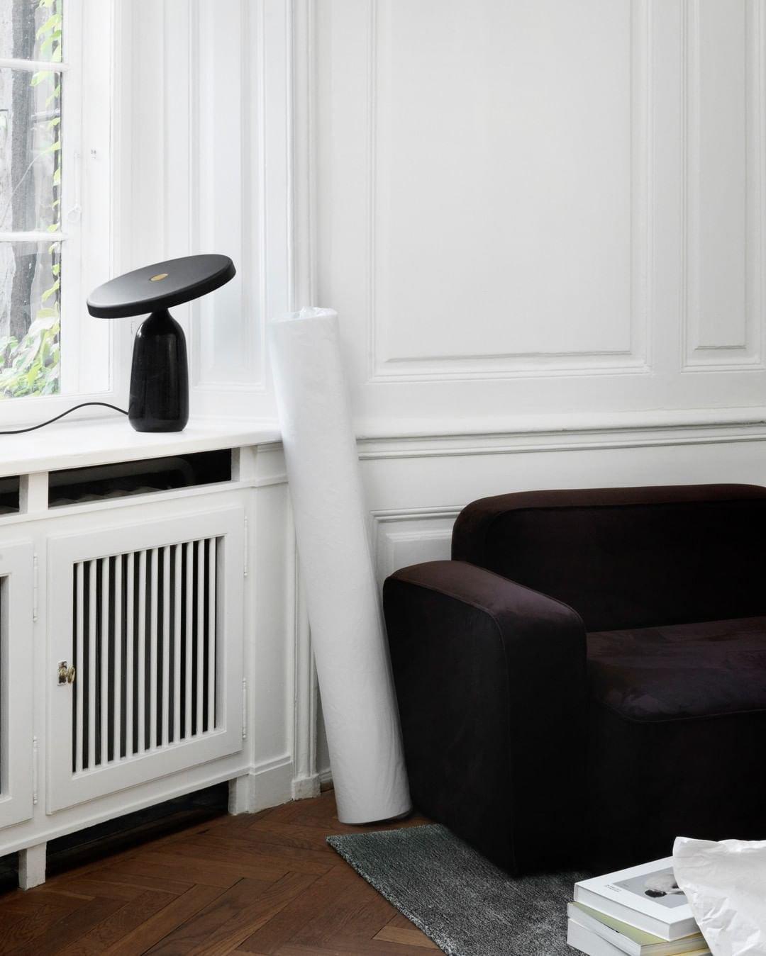 Astrian minimalistisk marmorbordlampe