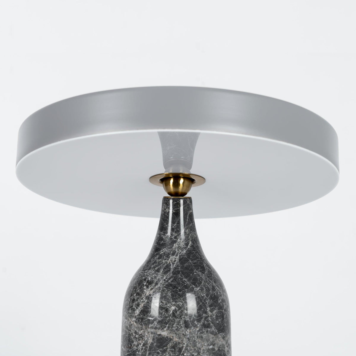 Astrian minimalistisk marmorbordlampe