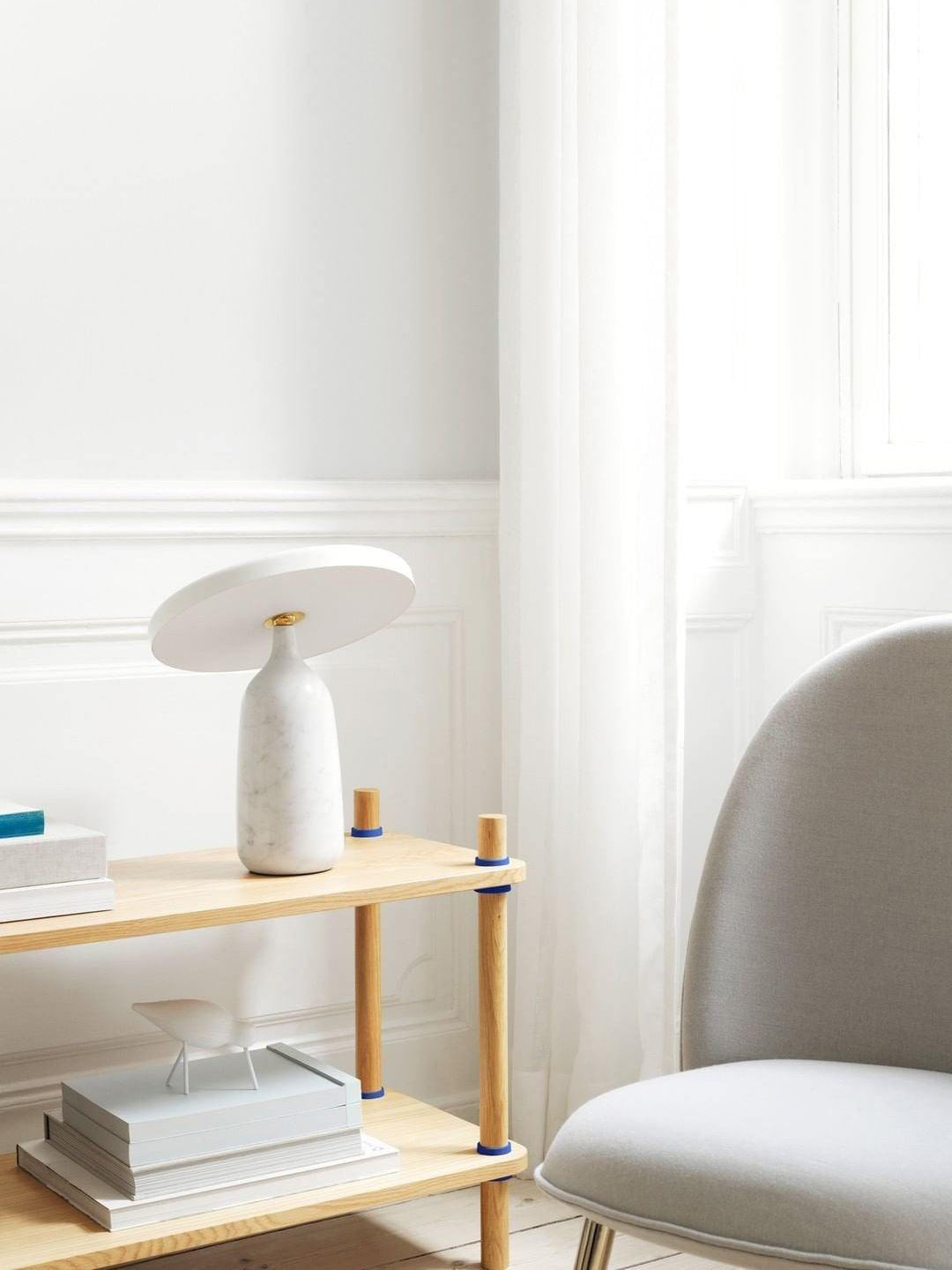 Astrian minimalistisk marmorbordlampe