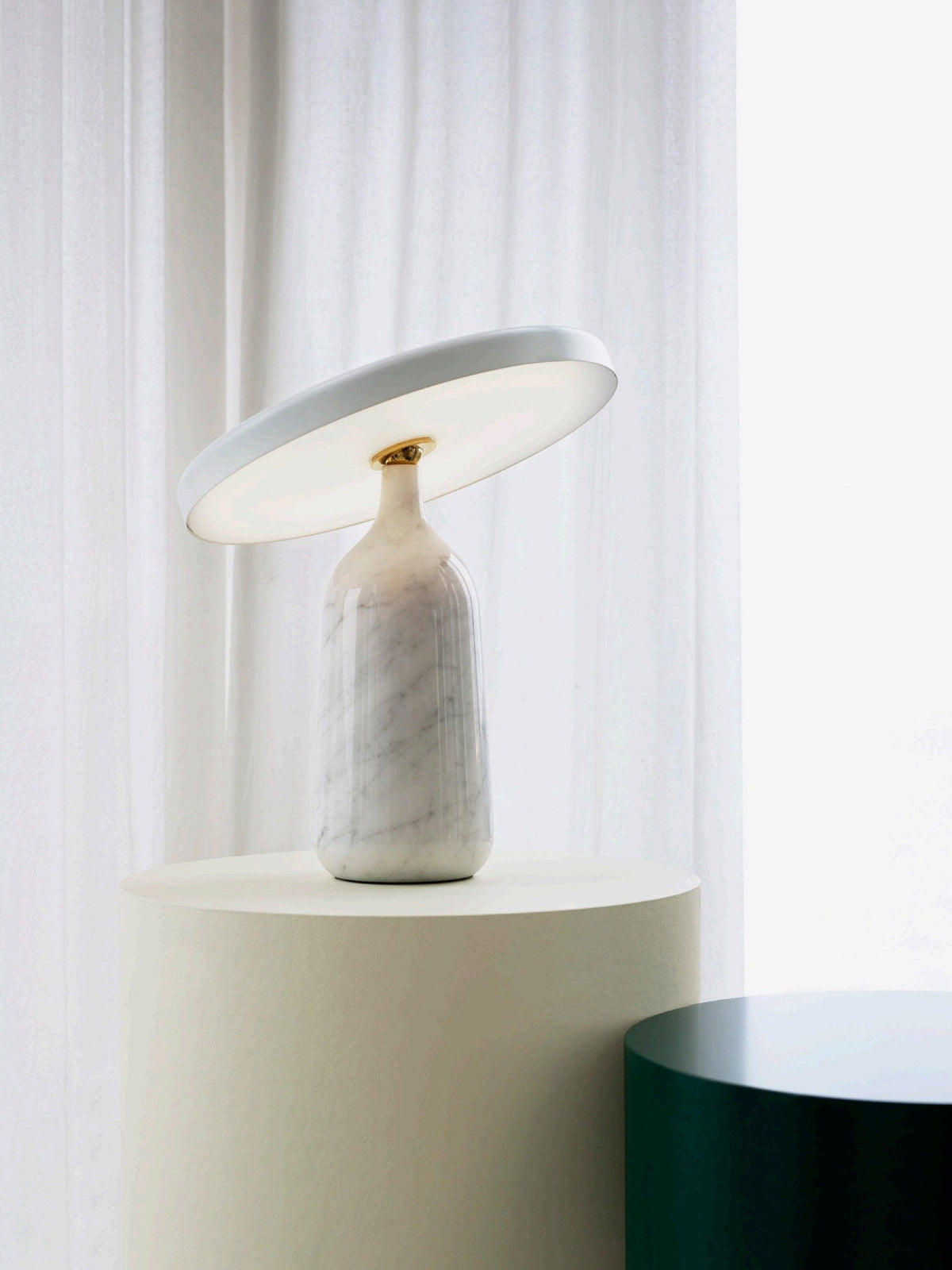 Astrian minimalistisk marmorbordlampe