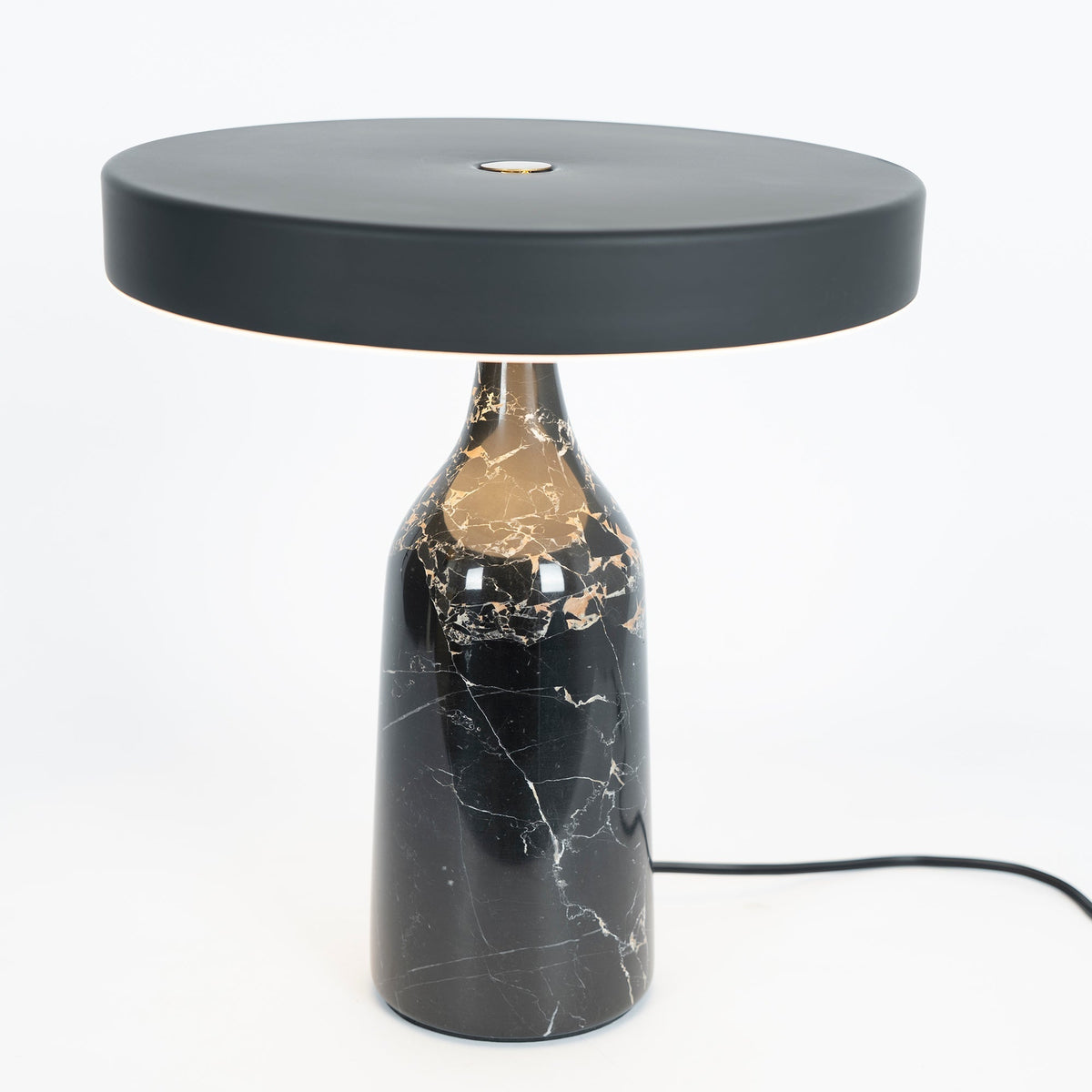 Astrian minimalistisk marmorbordlampe