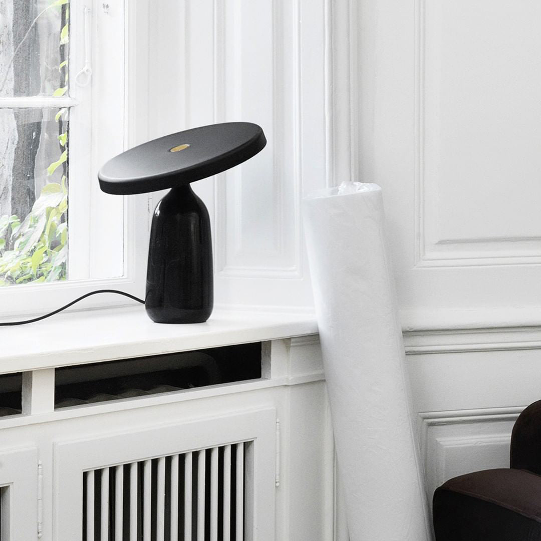 Astrian minimalistisk marmorbordlampe