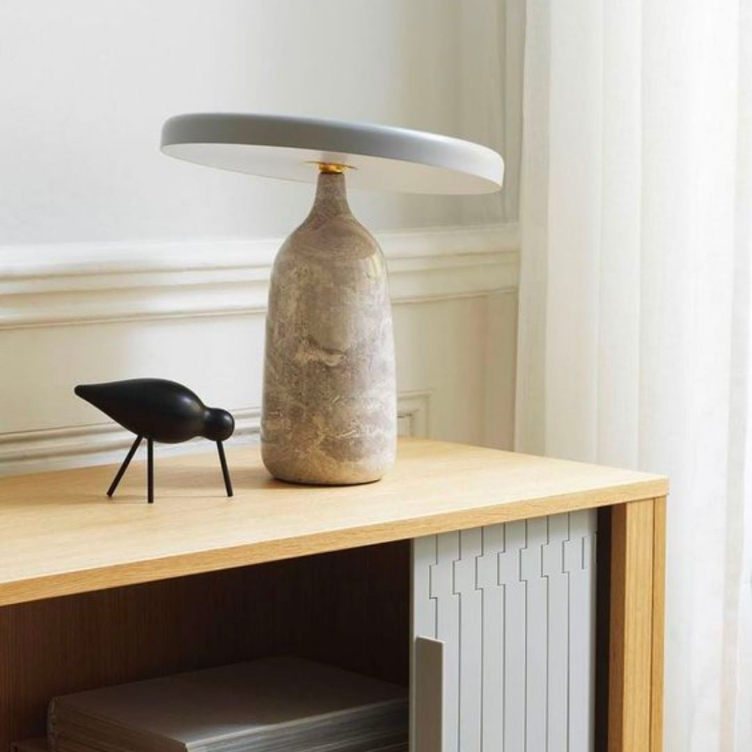 Astrian minimalistisk marmorbordlampe