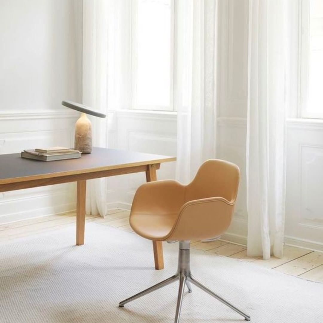 Astrian minimalistisk marmorbordlampe