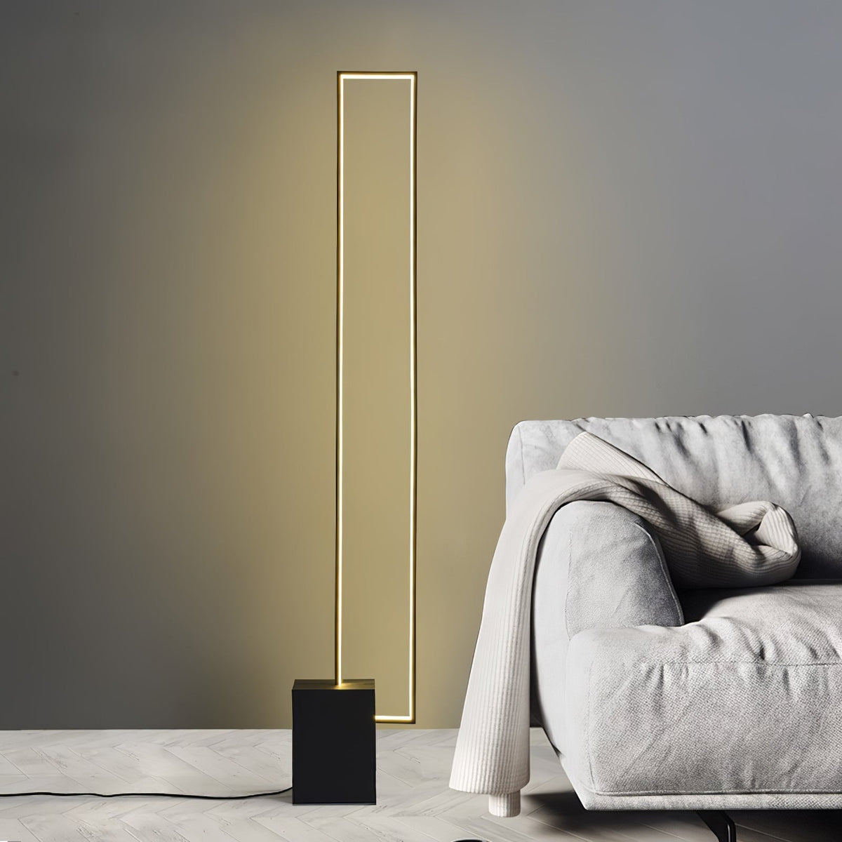 Keloza gulvlampe i aluminium