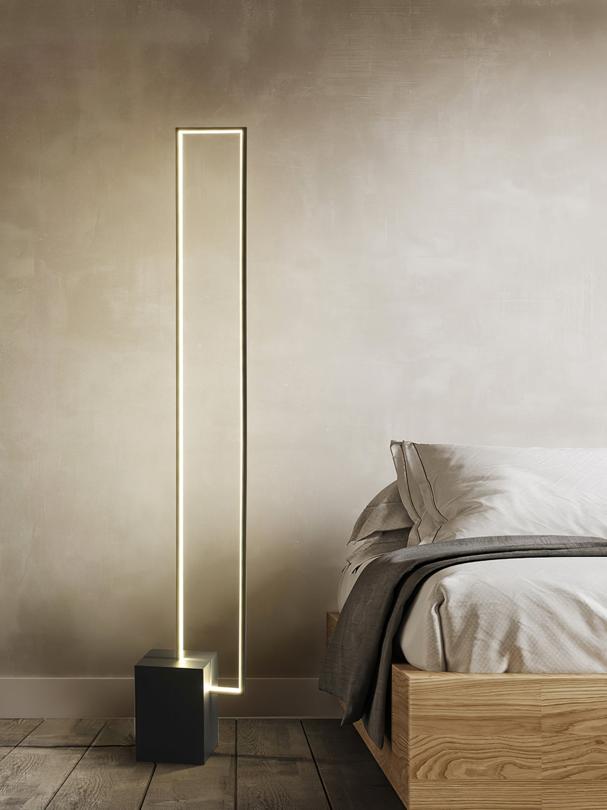 Keloza gulvlampe i aluminium