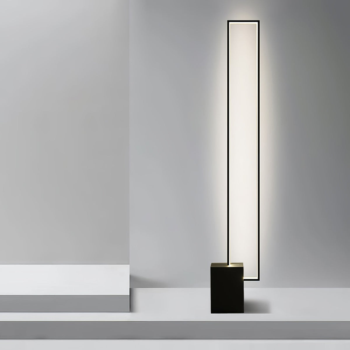 Keloza gulvlampe i aluminium