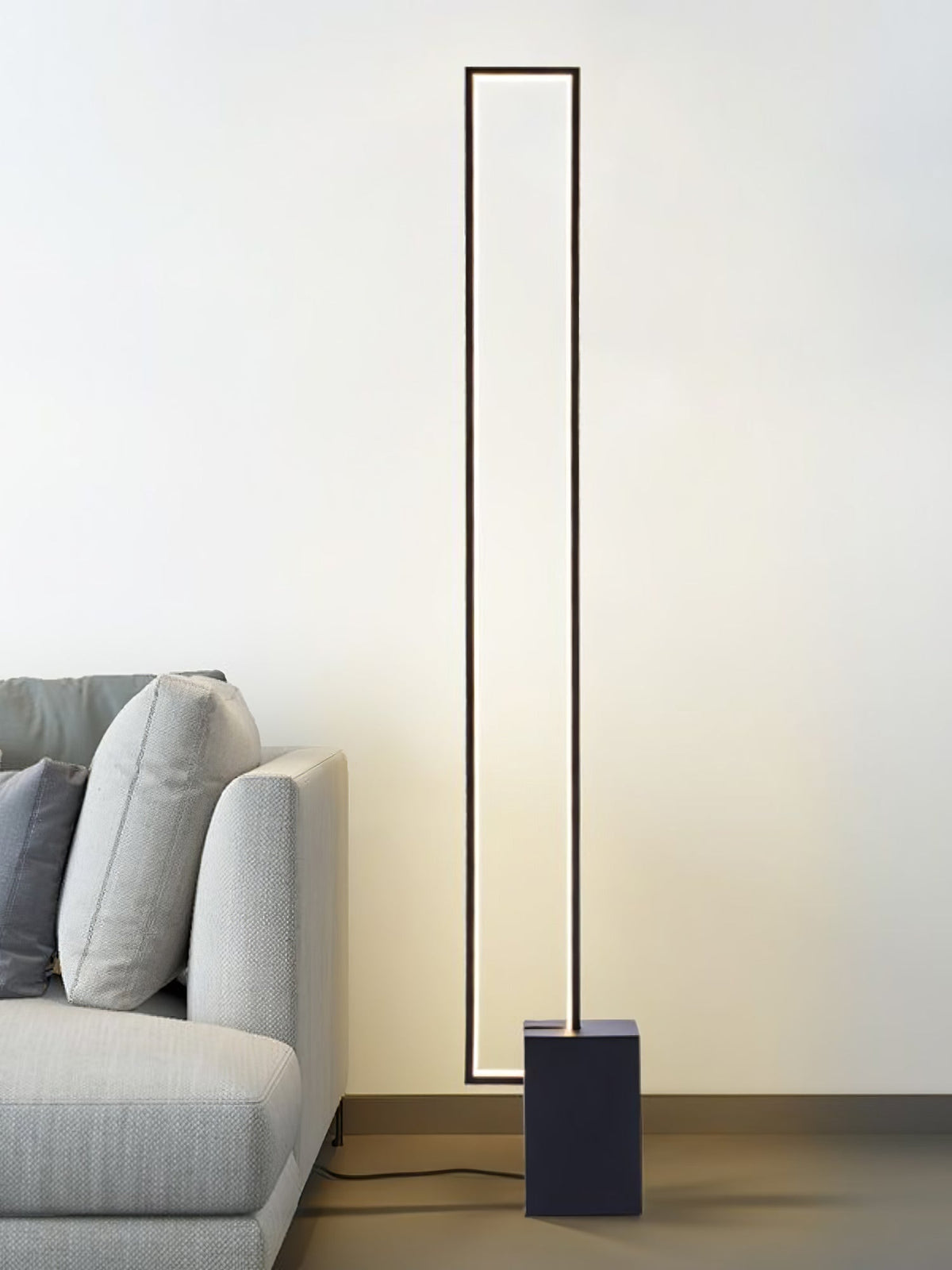 Keloza gulvlampe i aluminium