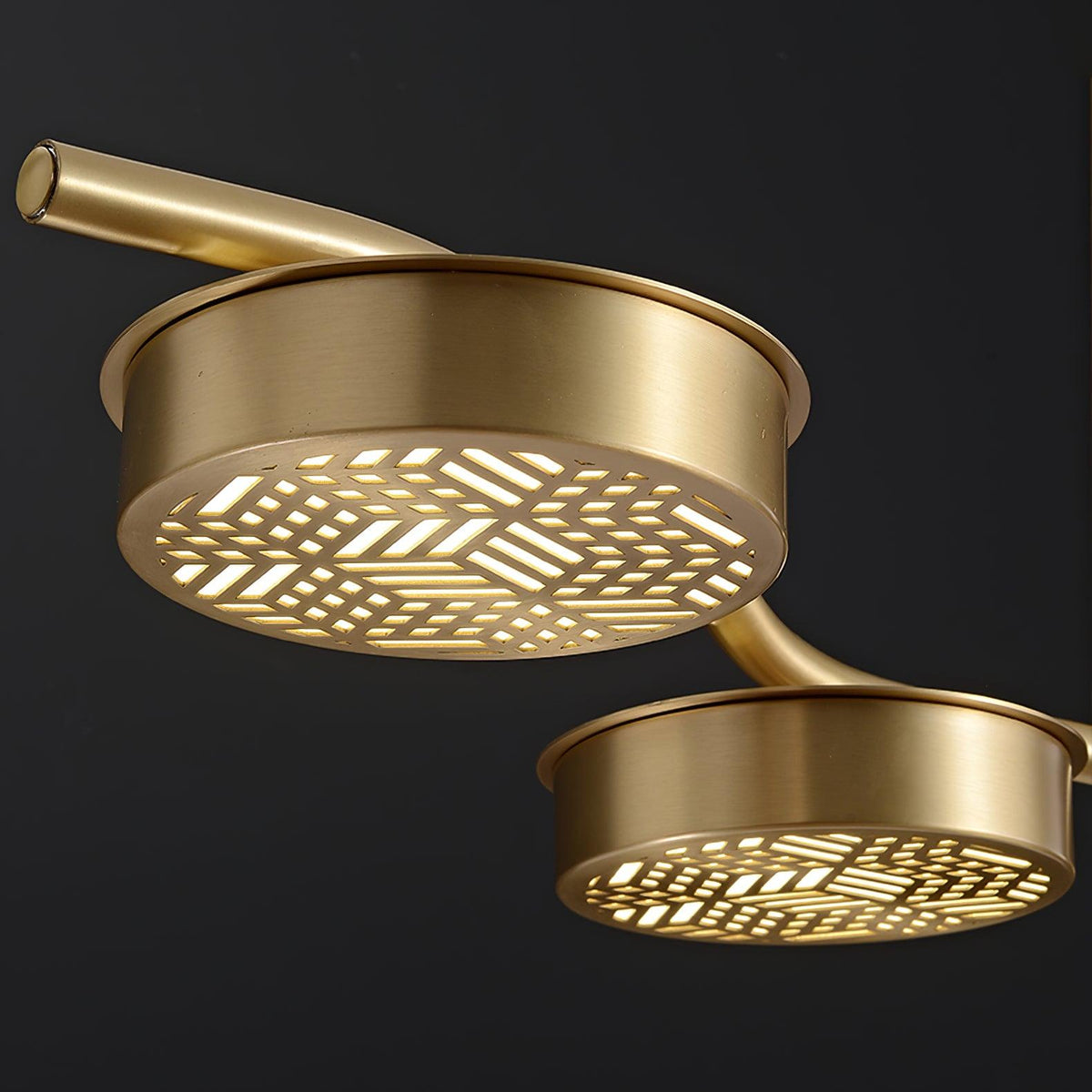 Candeeiro de teto elegante de latão Aureus