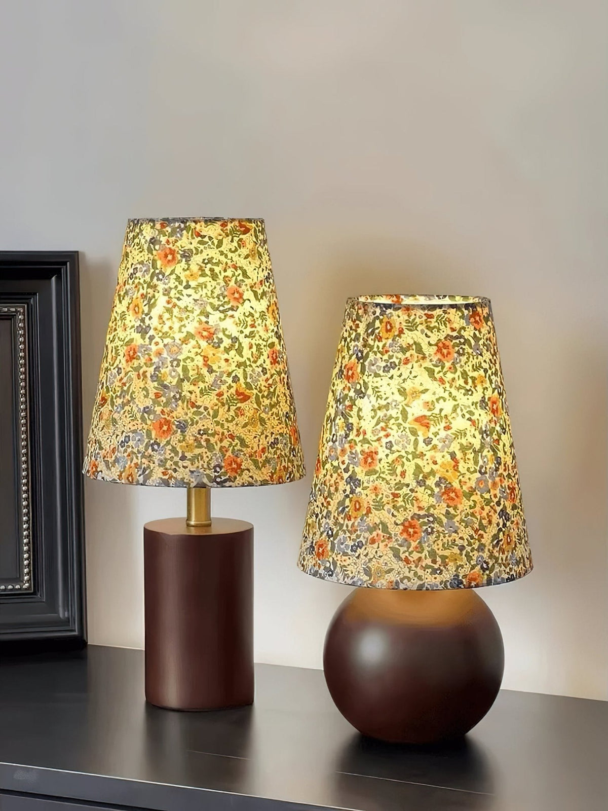 Elvivelia vintage bordlampe i træ