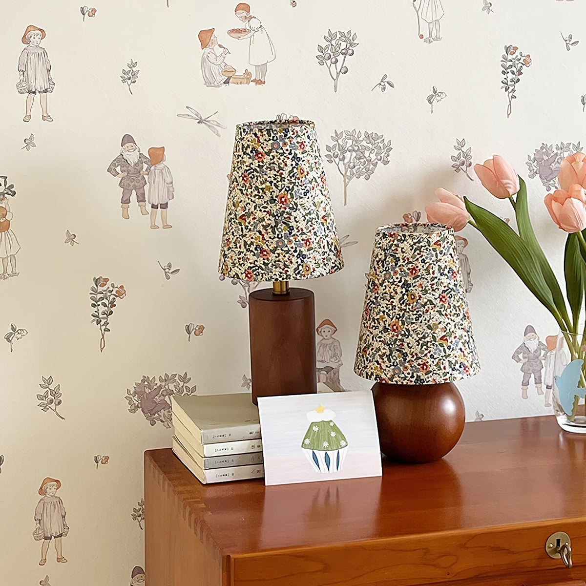 Elvivelia vintage bordlampe i træ