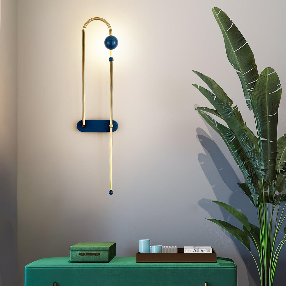Curve Vägglampa med elektrisk krets