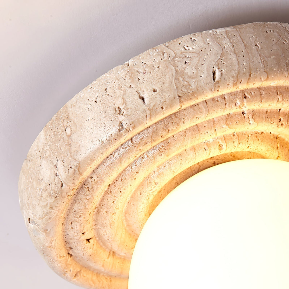 Valuella travertiinipalloseinävalaisin / kattovalaisin
