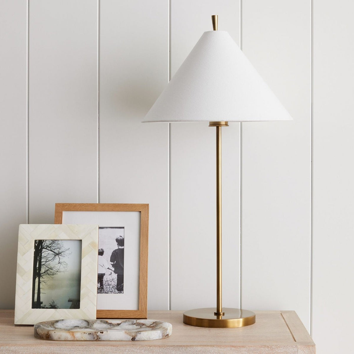 Sorivina elegant konusformet bordlampe