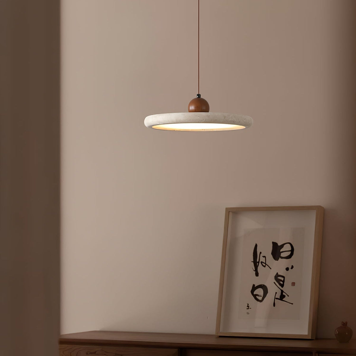 Valaielle-kiekko-pallomainen travertiiniriippuvalaisin