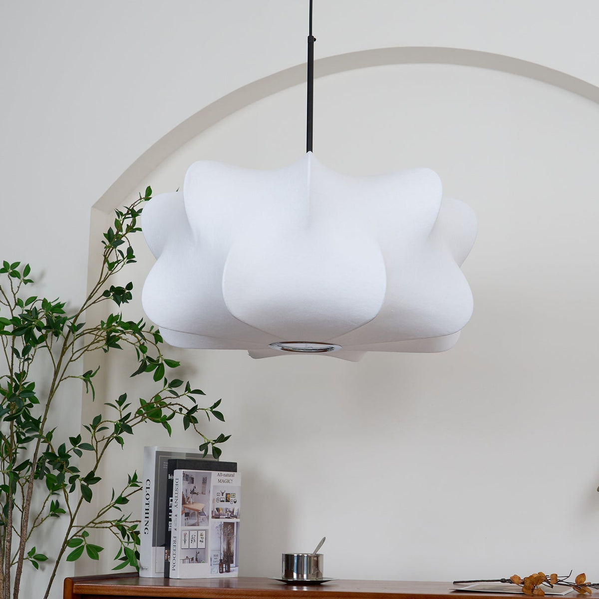 Pinon Cocoon-design-riippuvalaisin