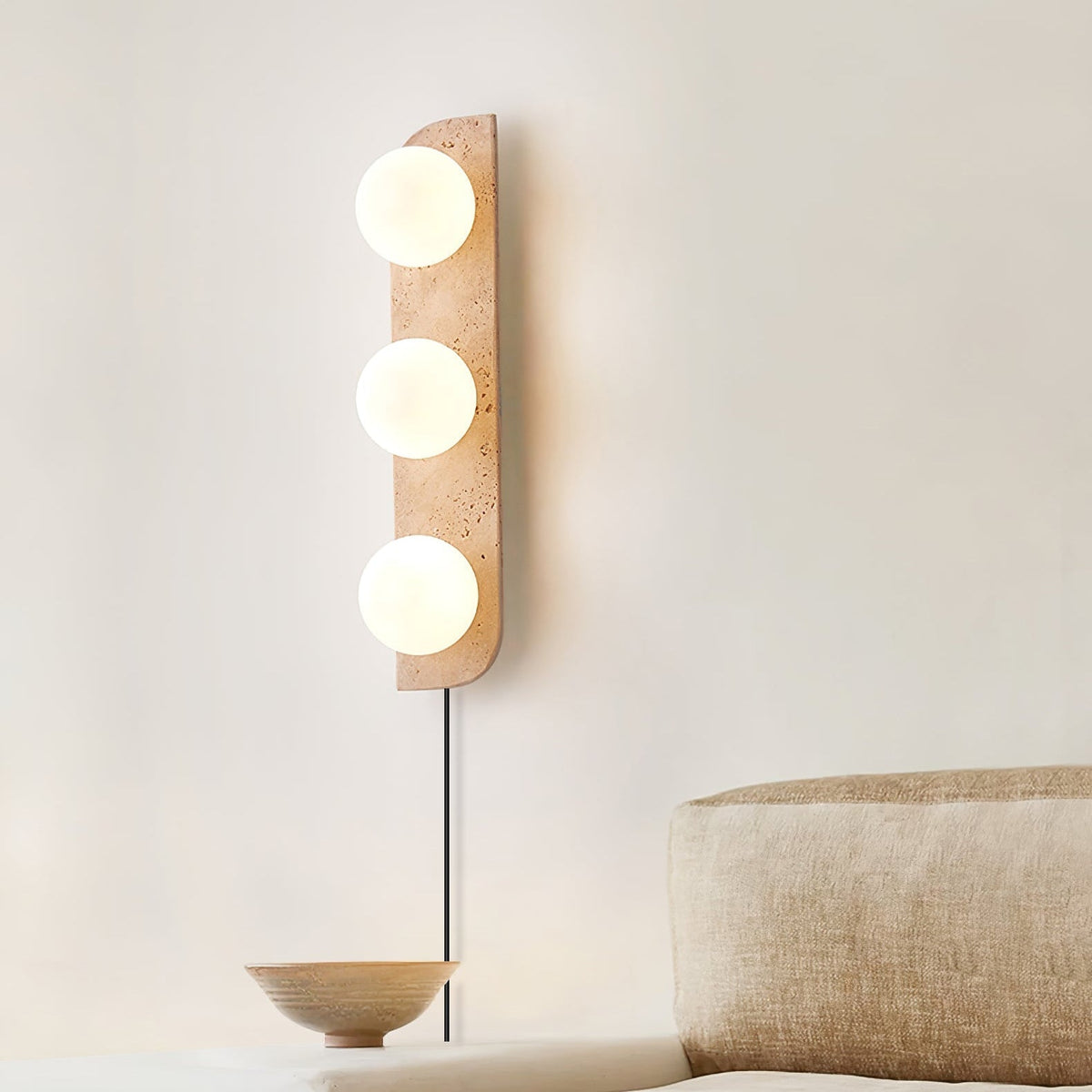 Serearia minimalistisk plug-in-væglampe i travertin