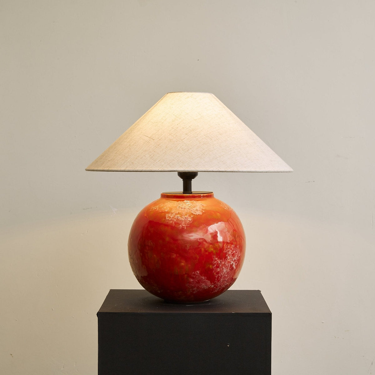 Candeeiro de mesa contemporâneo Hemyn em cerâmica