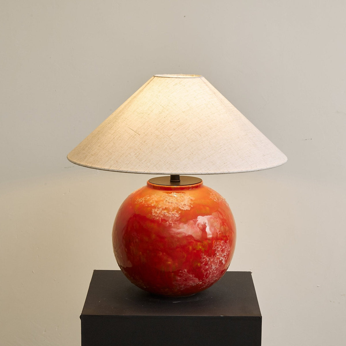 Candeeiro de mesa contemporâneo Hemyn em cerâmica