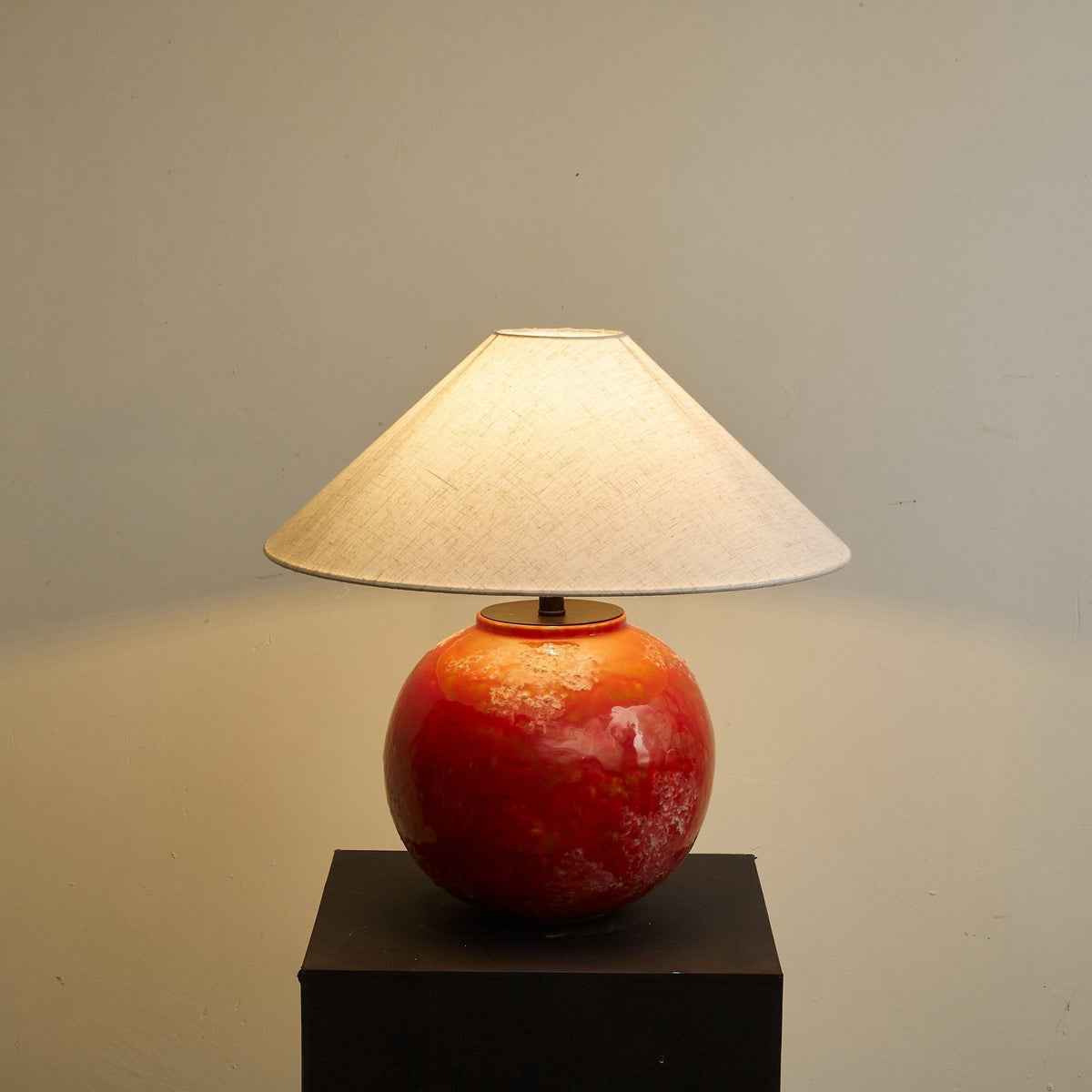 Candeeiro de mesa contemporâneo Hemyn em cerâmica