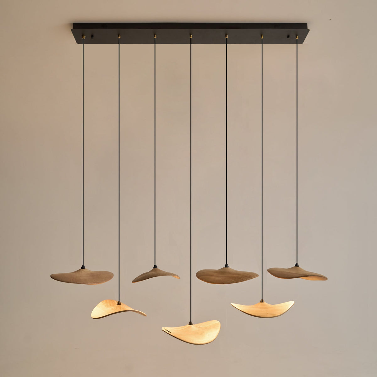 Candeeiro de lustre moderno minimalista em madeira, folha vazada Abbott