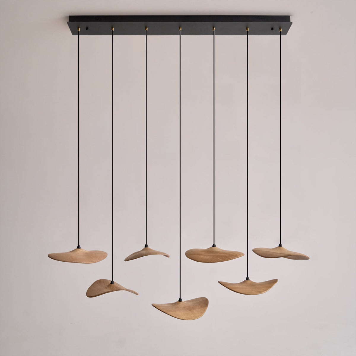 Candeeiro de lustre moderno minimalista em madeira, folha vazada Abbott
