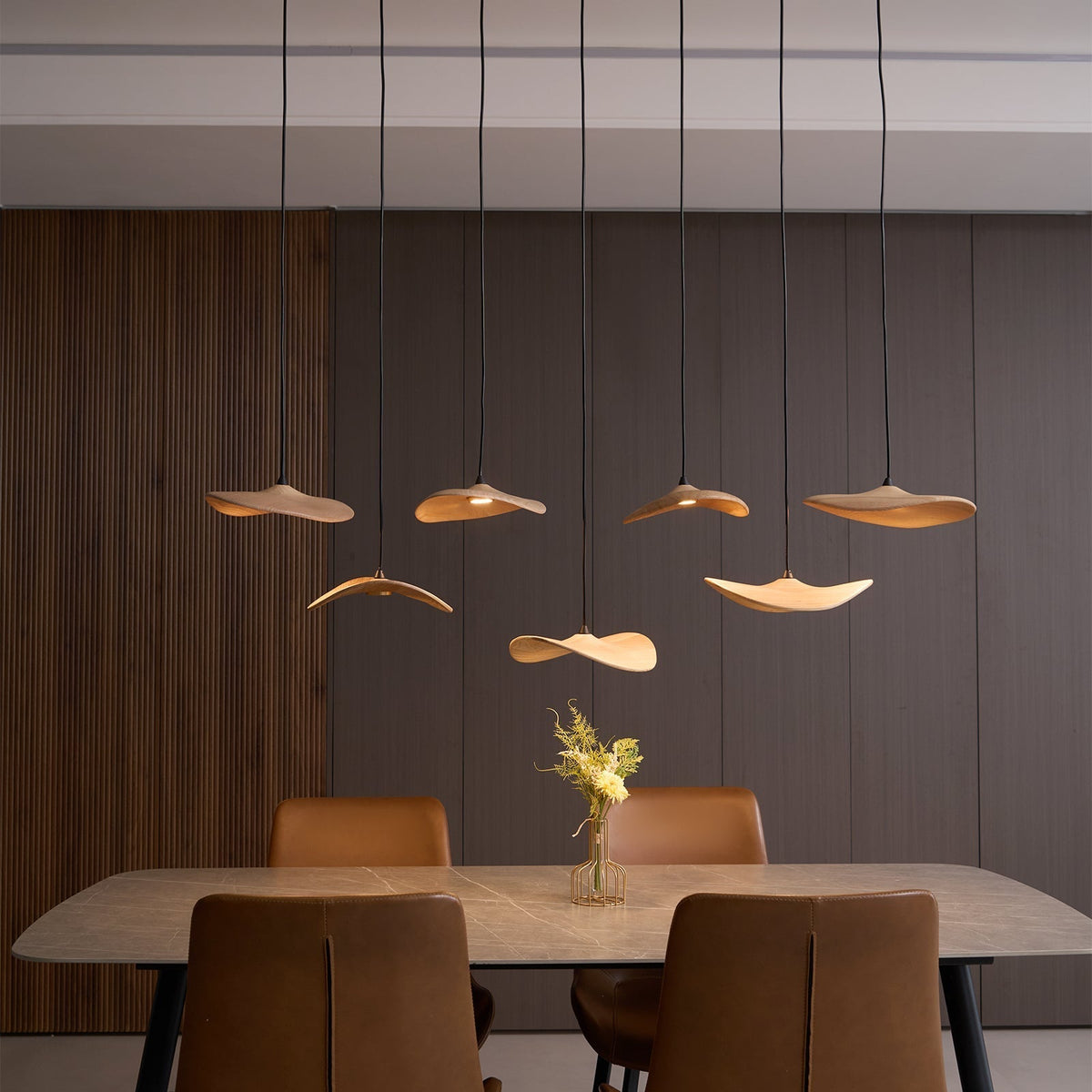 Candeeiro de lustre moderno minimalista em madeira, folha vazada Abbott