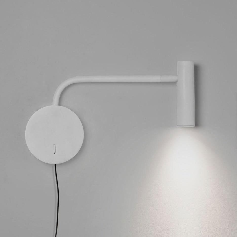 Pivoil-vägglampa