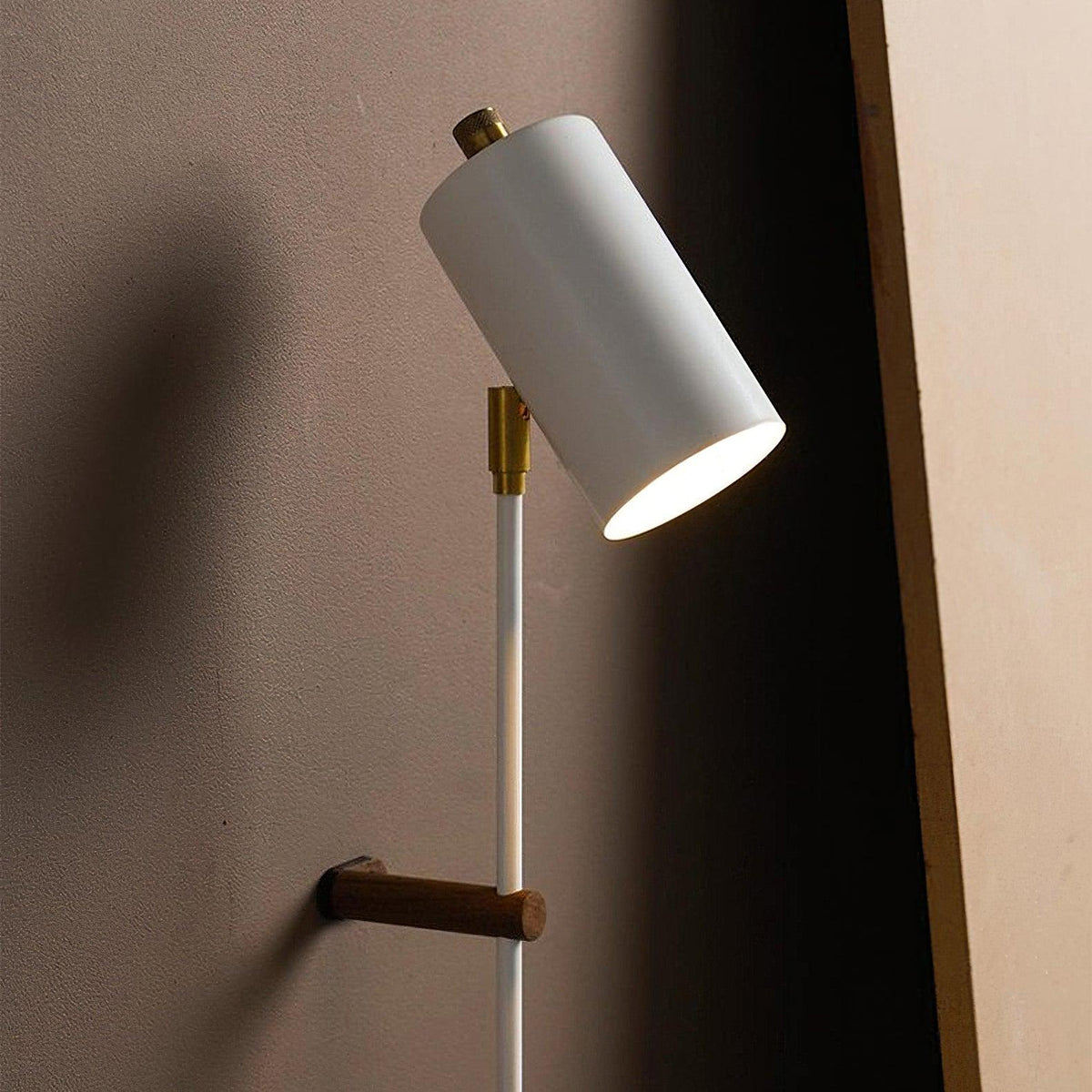 Equinox modern minimalistisk vägglampa
