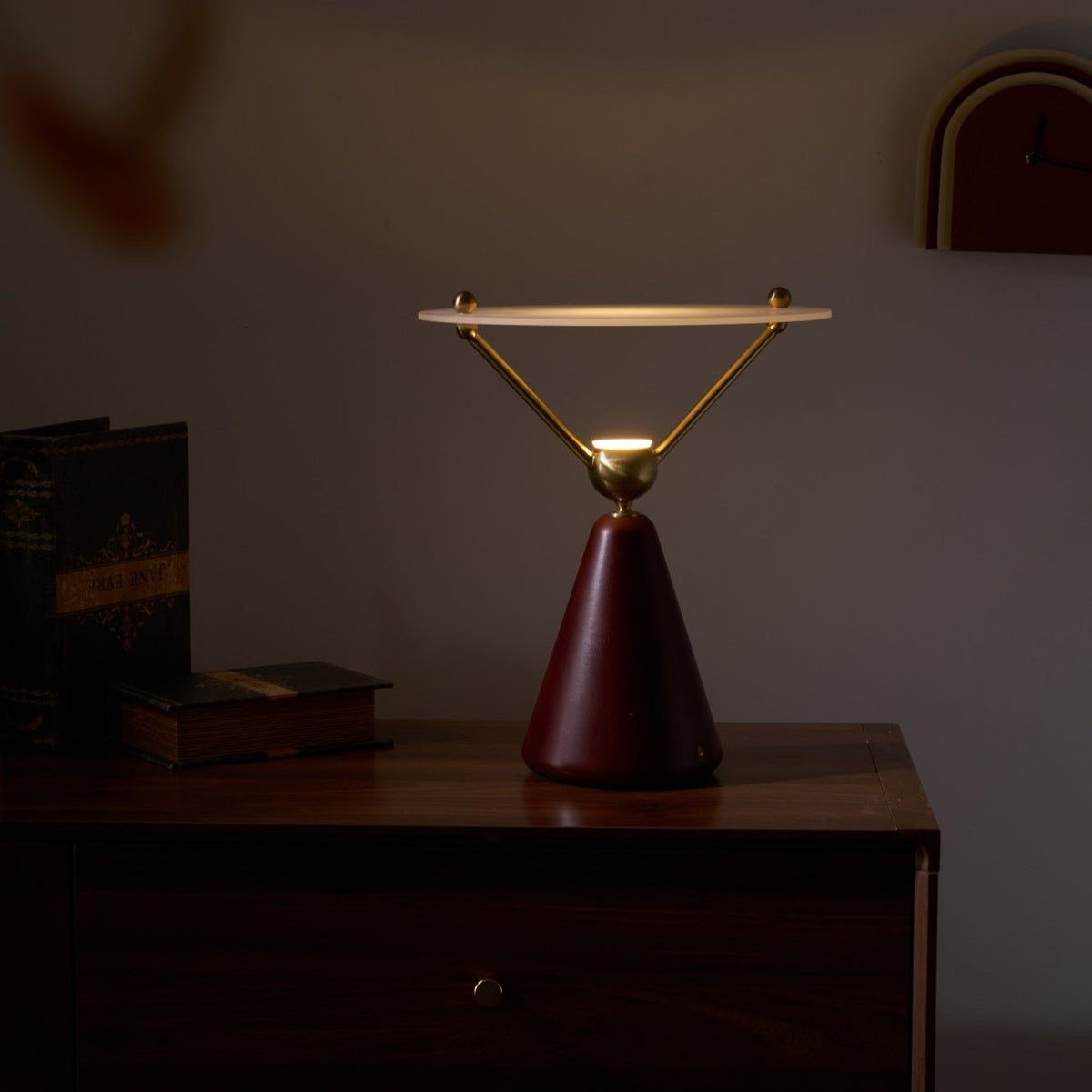Balance Modern Träbordslampa