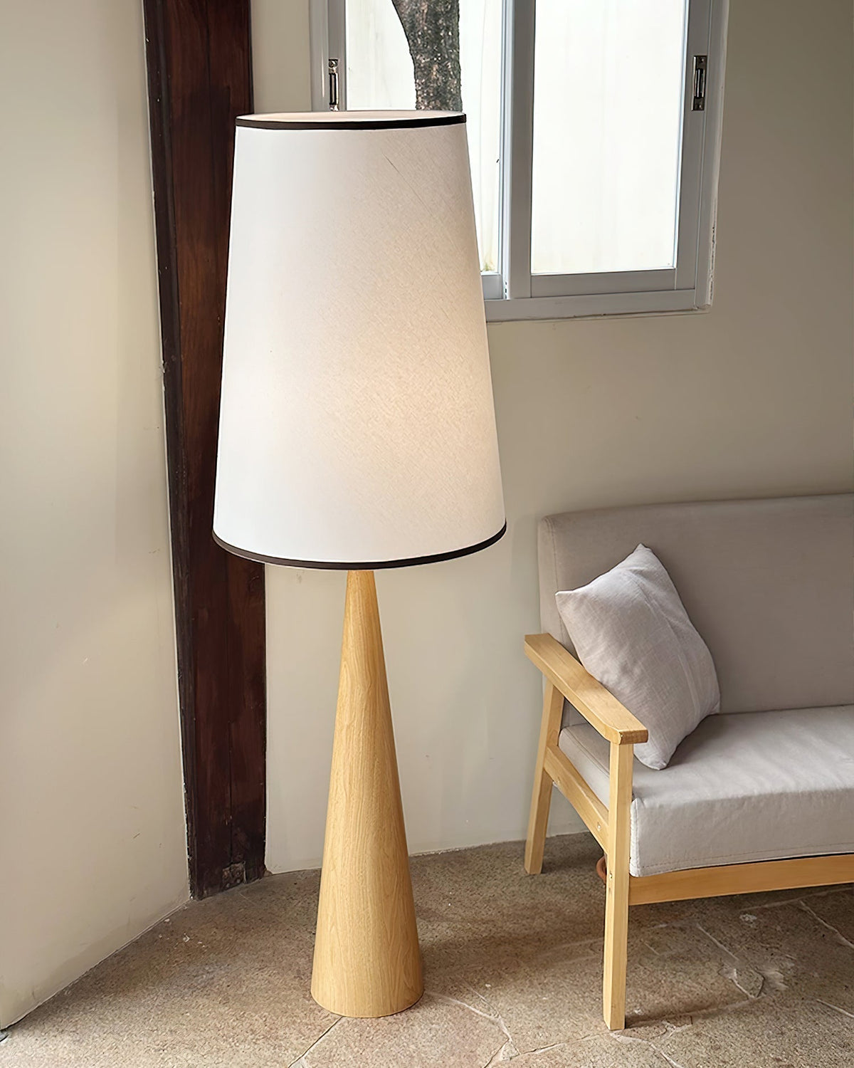 Tage-gulvlampe