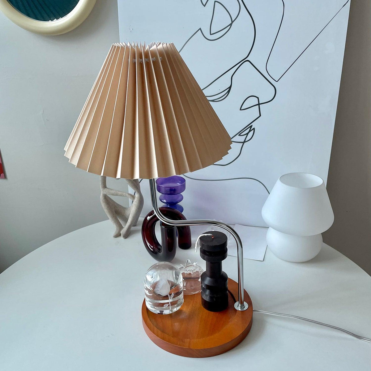 Candeeiro de mesa artístico de madeira e tecido Ornelle