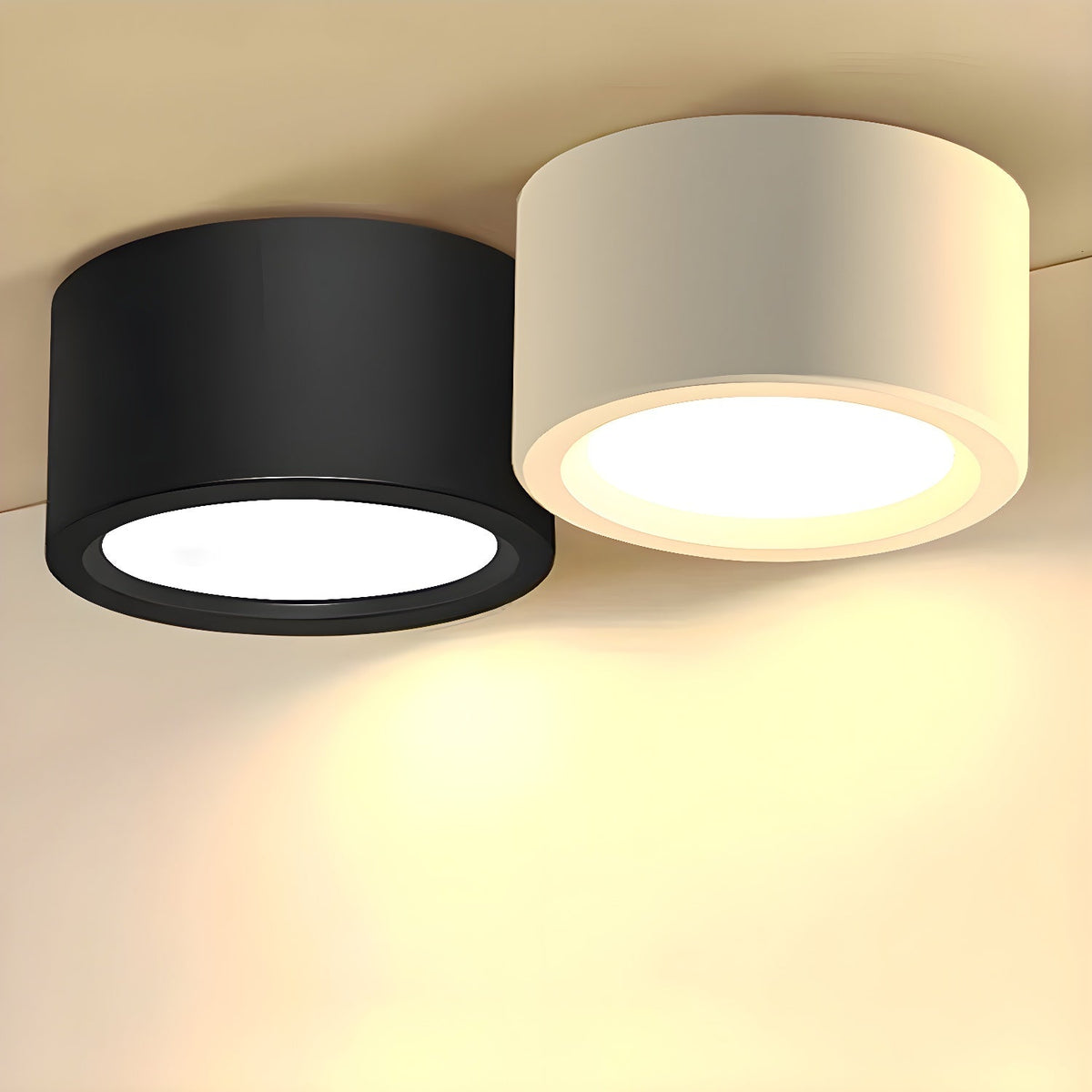 Usorel moderni minimalistinen pintakattovalaisin