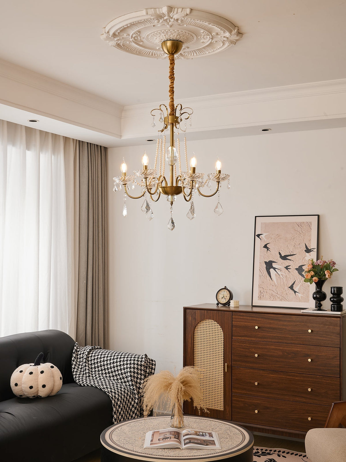 Candelabro Evaria tradicional de luxo em cristal com pérolas