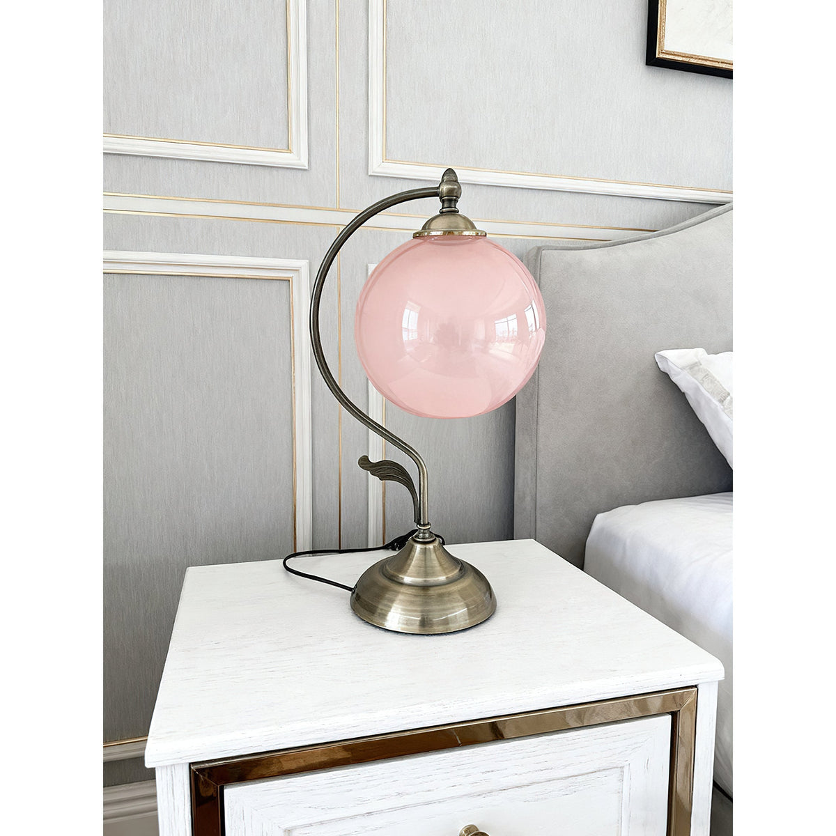 Alvora bordslampa i glas