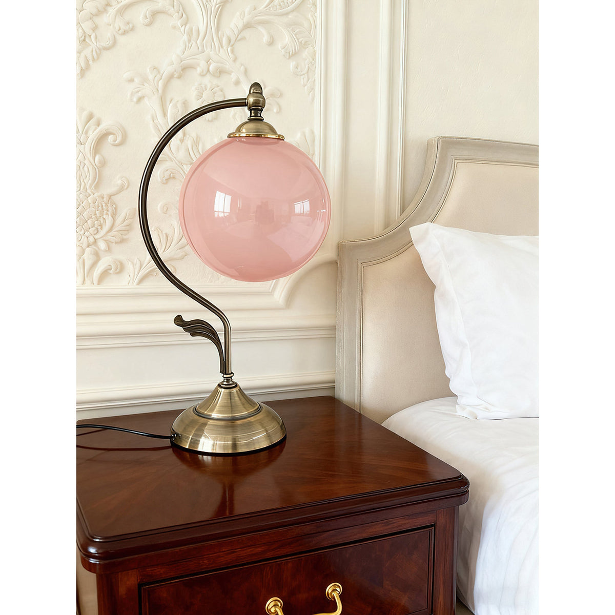 Alvora bordslampa i glas