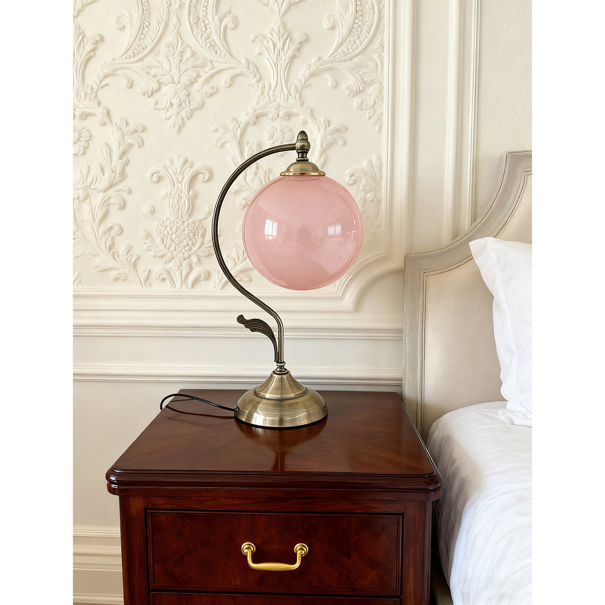 Alvora bordslampa i glas
