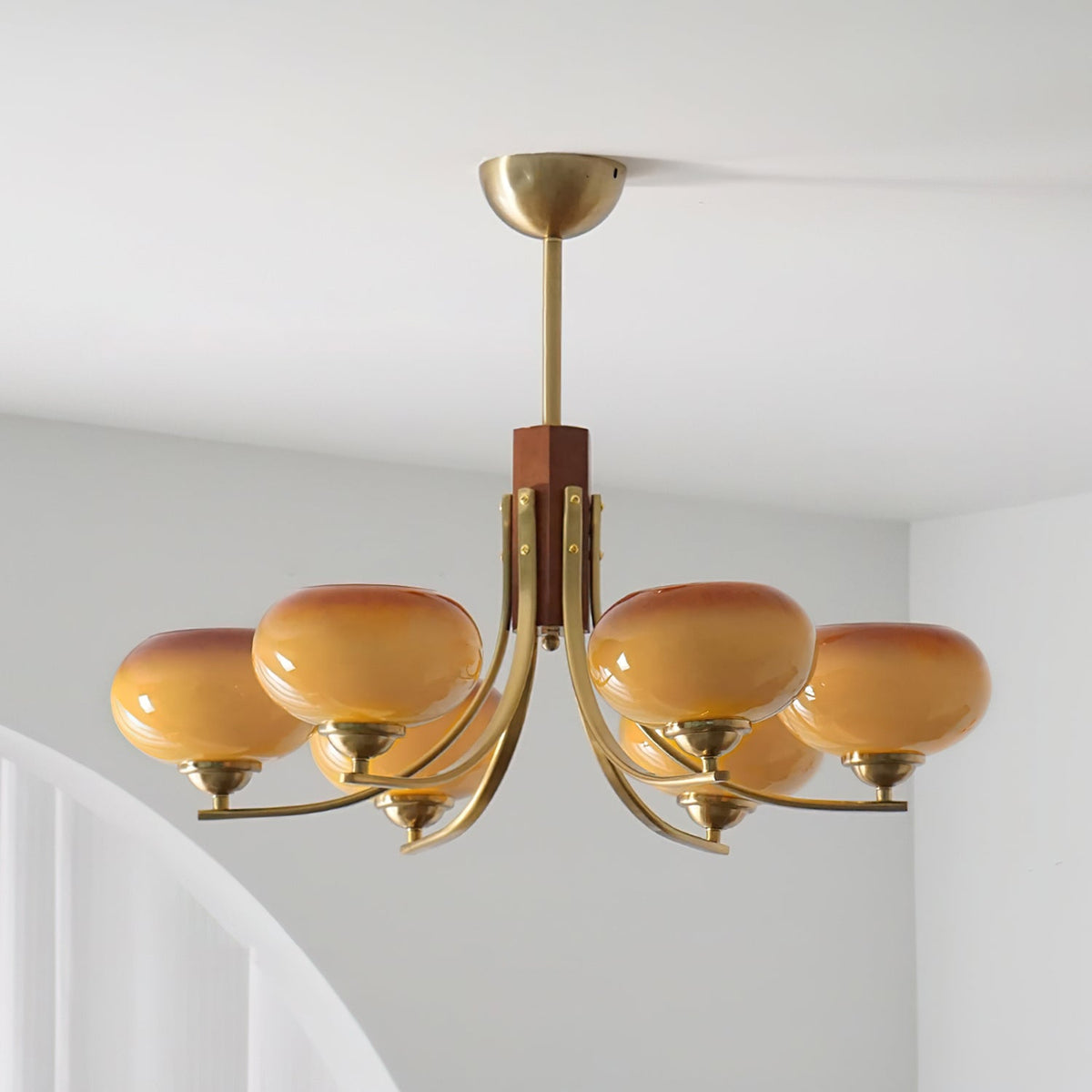 Candelabro com 6 luzes e globos de vidro âmbar Vira