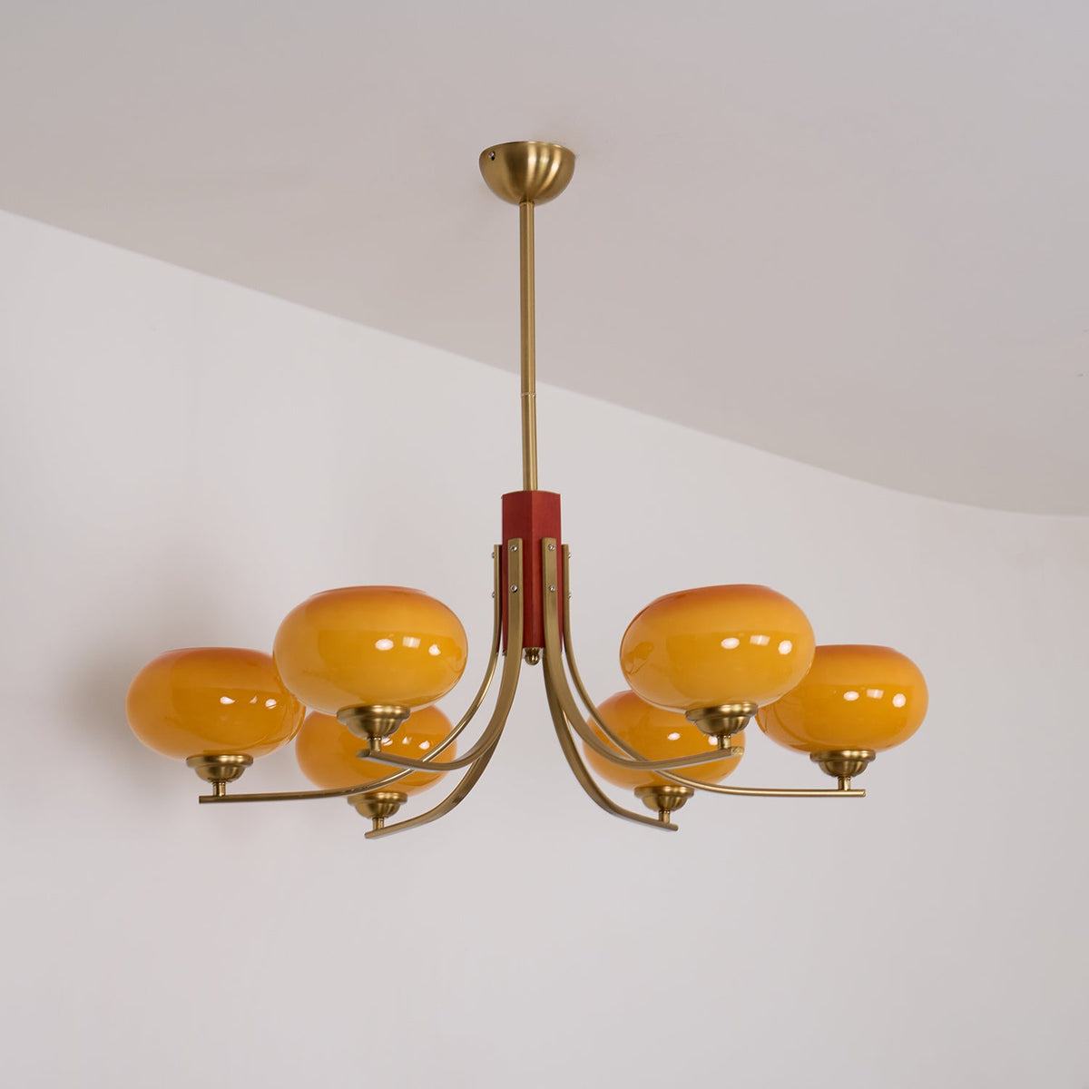 Candelabro com 6 luzes e globos de vidro âmbar Vira