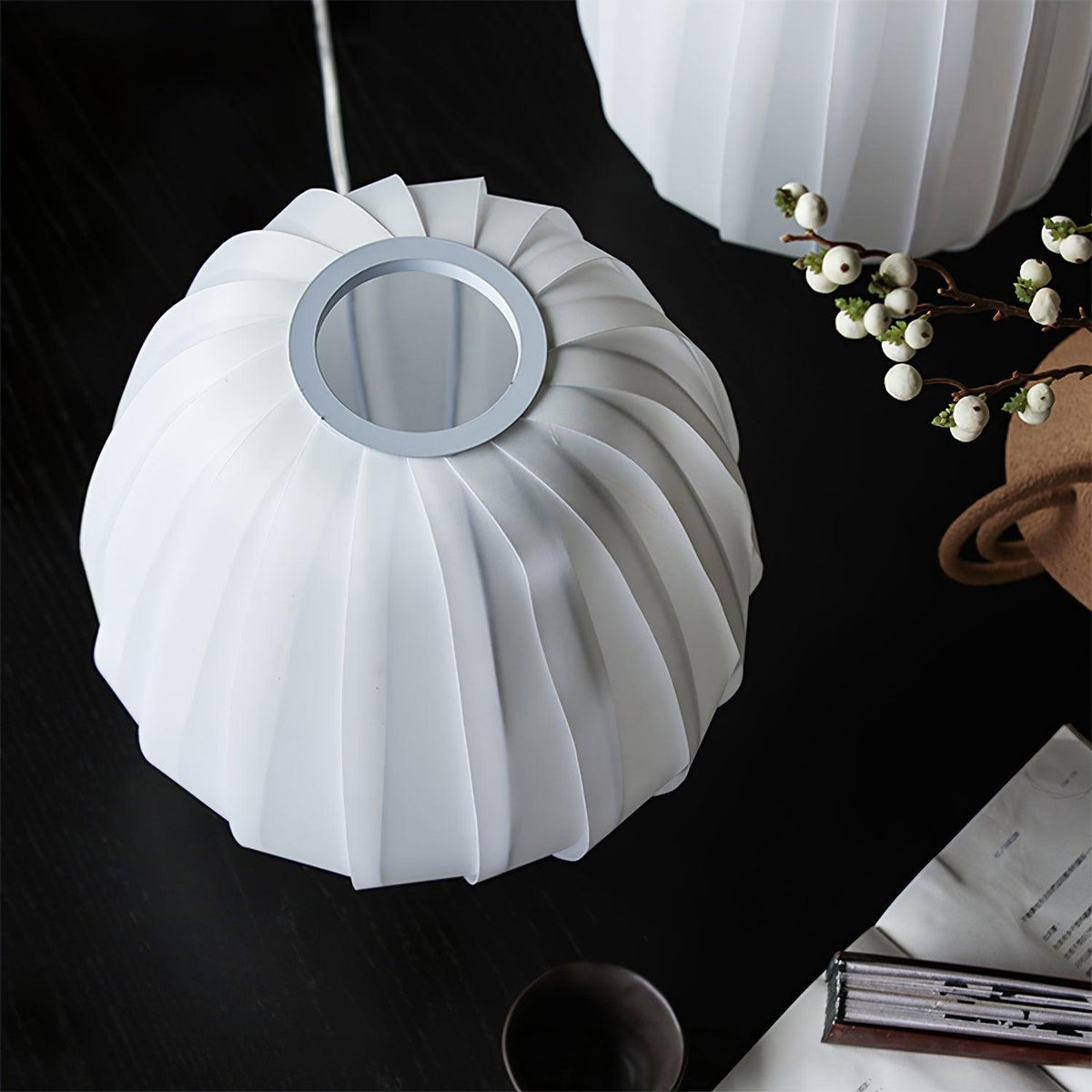 Candeeiro de mesa Elenor minimalista em tecido