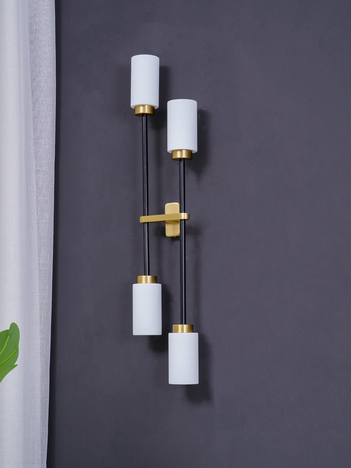 Tekas linjär vägglampa med cylindrar i glas