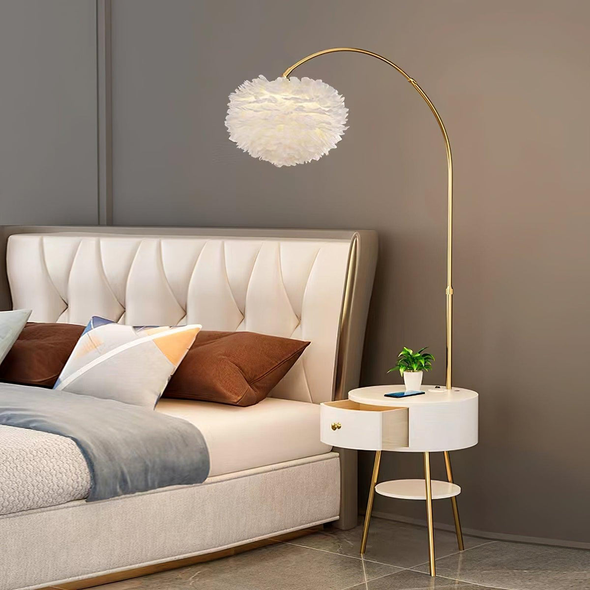 Navoic golvlampa i marmor och trä