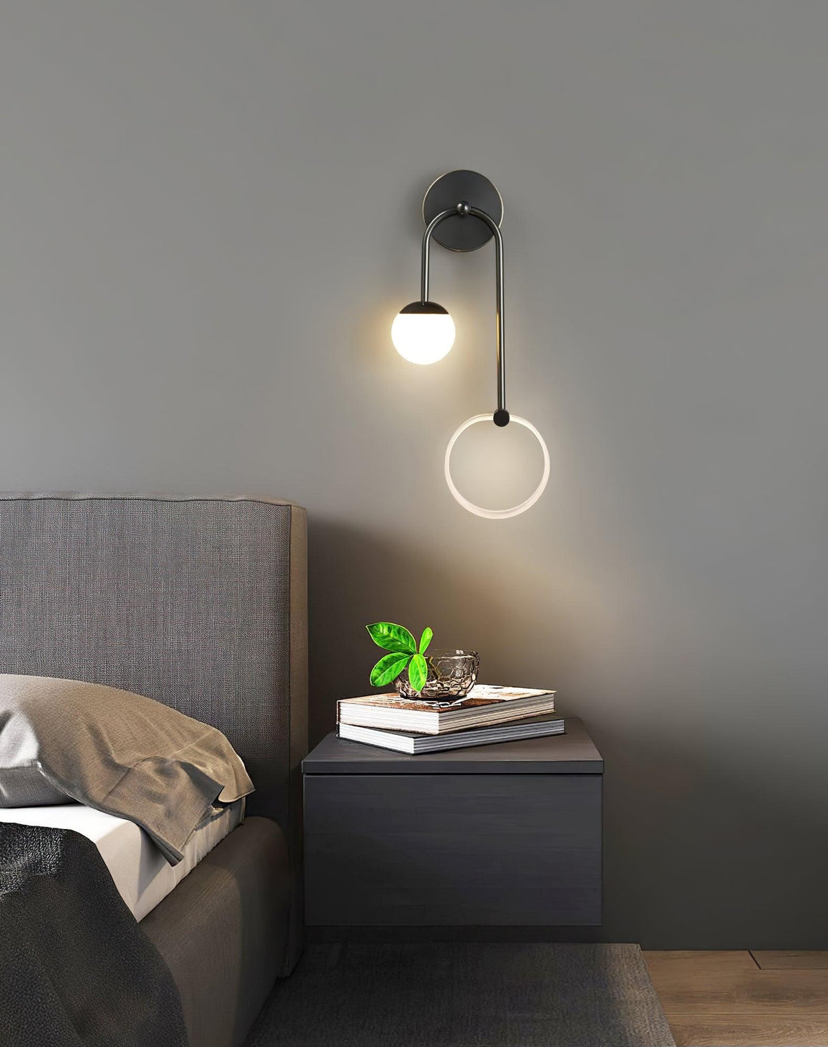Aplique de parede Warren moderno e minimalista em latão com LED