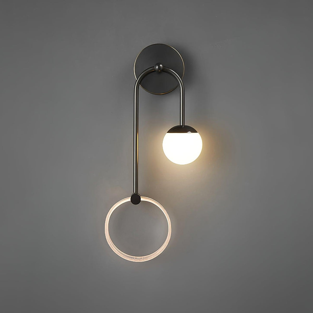 Aplique de parede Warren moderno e minimalista em latão com LED